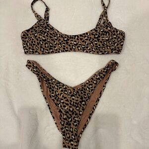 AERIE LADIES TWO PIECE BIKINI LEOPARD PRINT SIZE LARGE